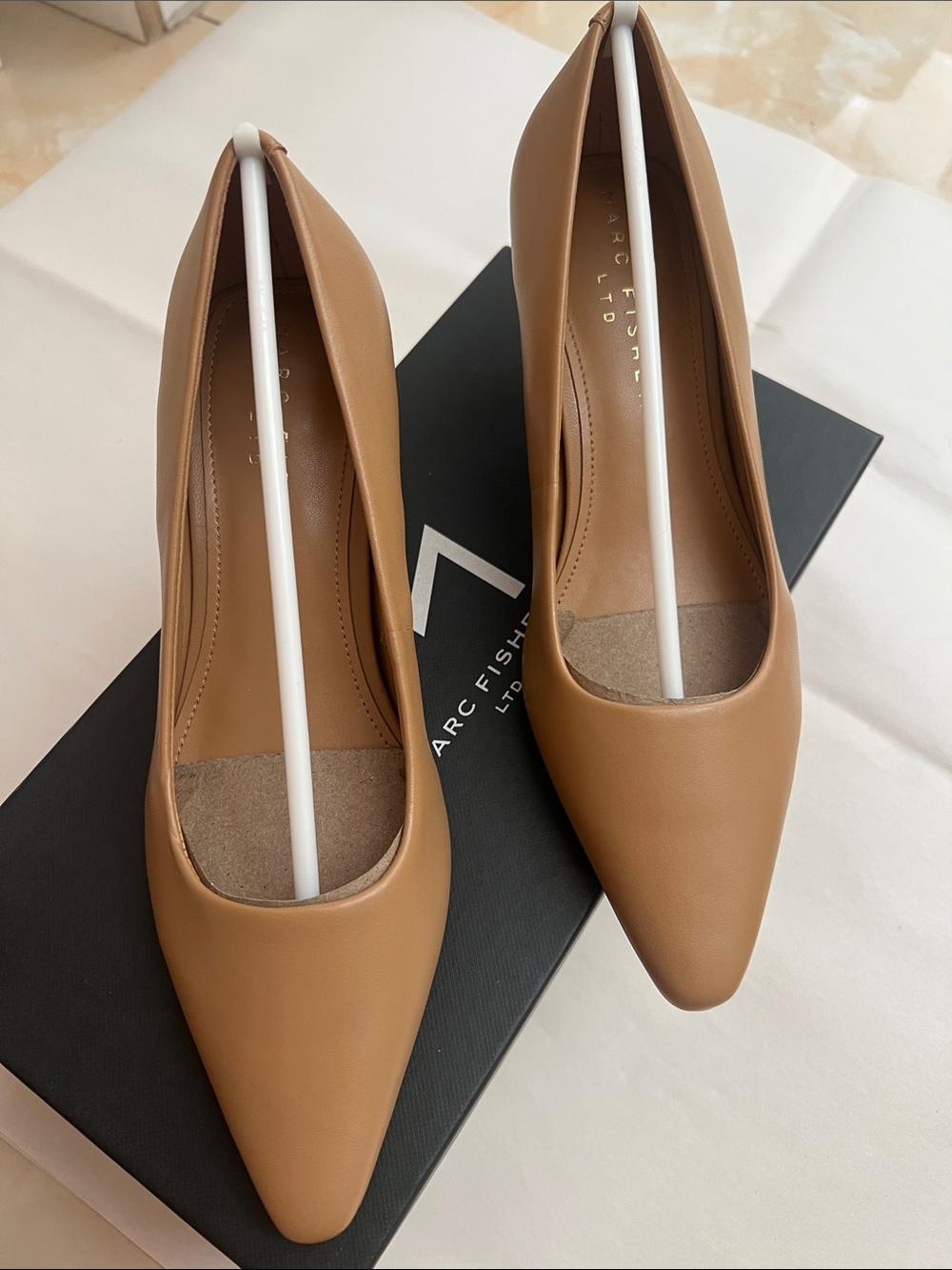 Marc Fisher Camel/Tan Pointed Leather Pumps